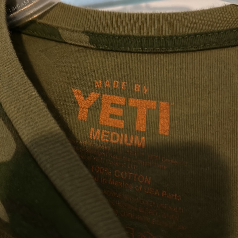 Yeti Teeshirt - Picture 2 of 3